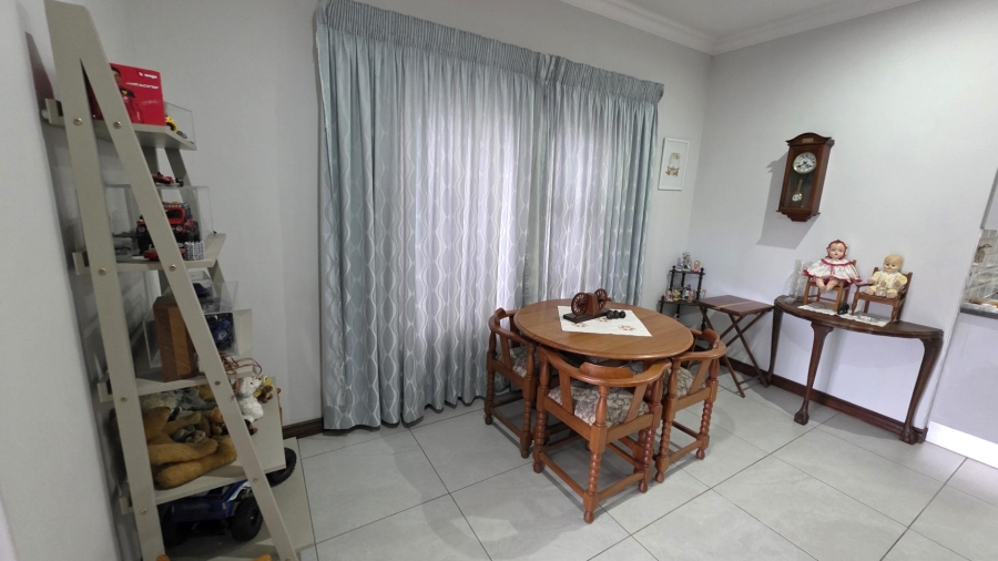 3 Bedroom Property for Sale in Melodie North West